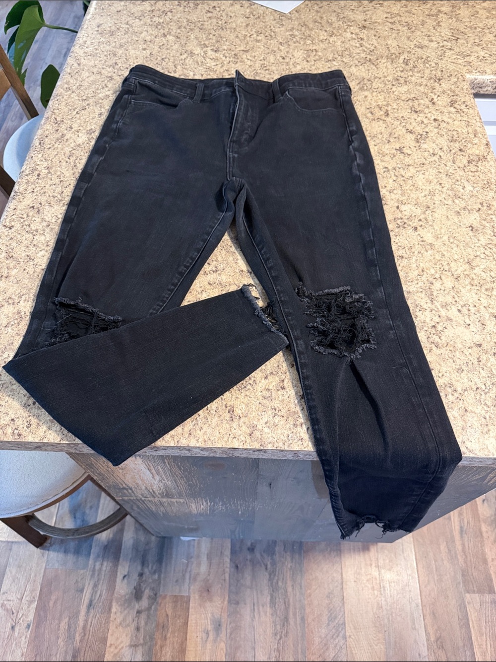 American Eagle Outfitters Black Distressed high rise jeggings